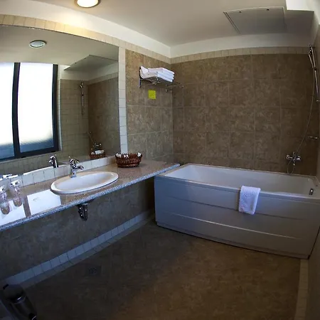 Hotel Mogorjelo 4*