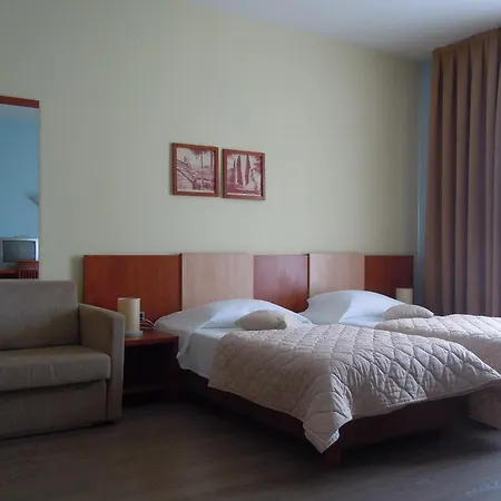 Hotel Mogorjelo