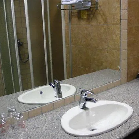 Hotel Mogorjelo