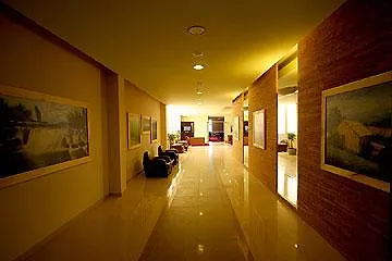 Mogorjelo 4* كابليينا