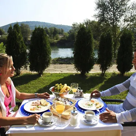 Mogorjelo Hotel 4*
