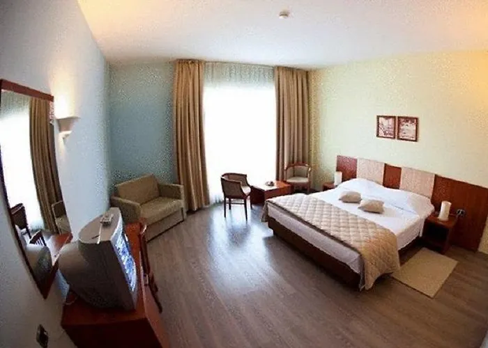 Hotel Mogorjelo 4*